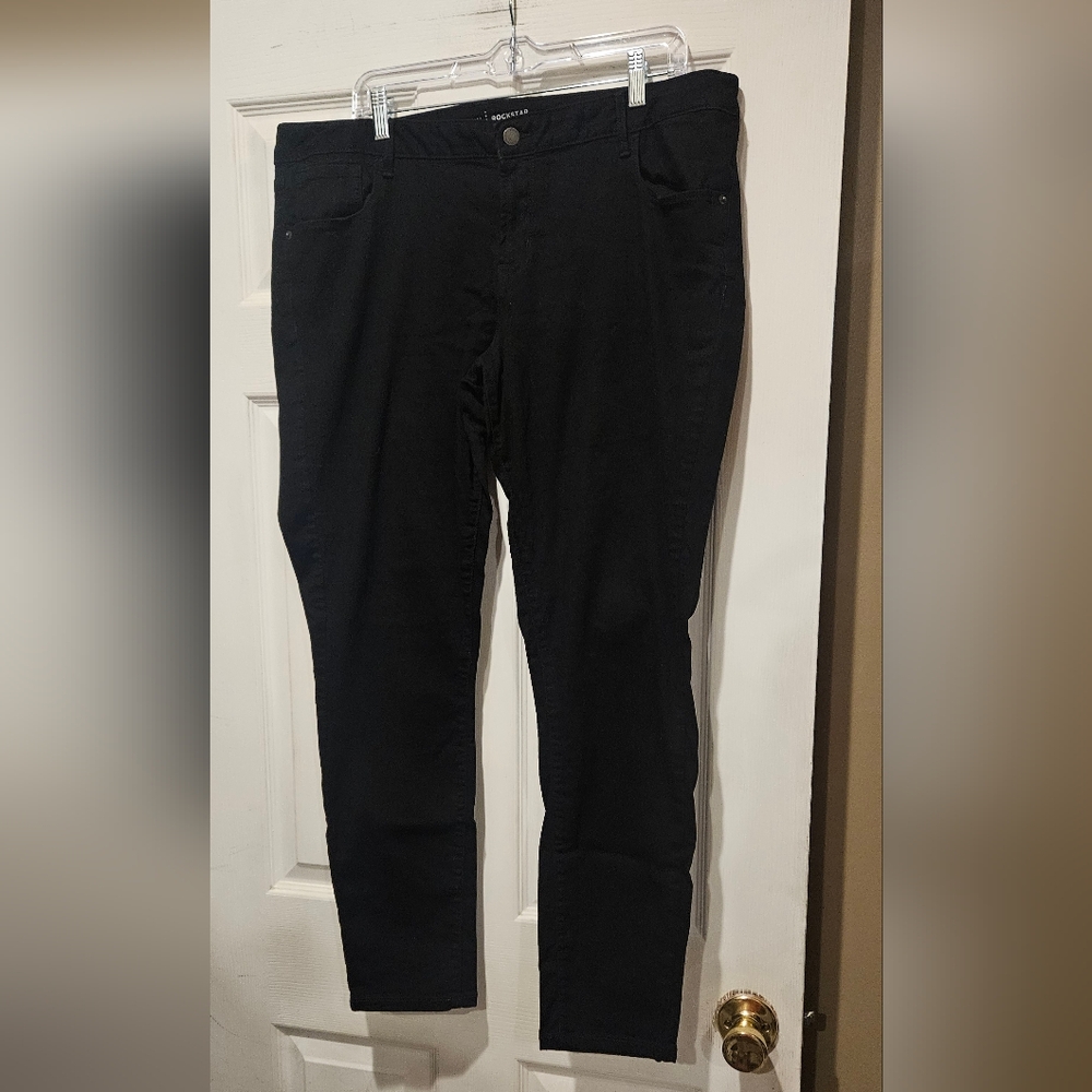 OLD NAVY ROCKSTAR JEANS